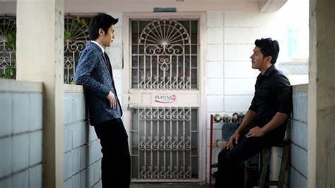 与父同行电影讲的是什么内容？