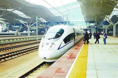 江苏等多地网友发博称遭遇高铁晚点，究竟是什么原因导致的？