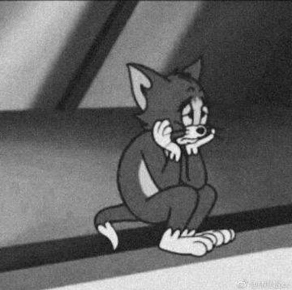 热依扎自曝身上带有吸奶器，为赶时间边走路边吸奶，网友对此是如何评价的？