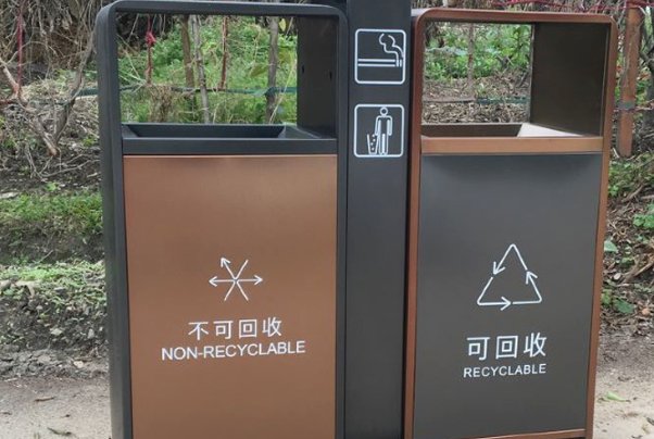 垃圾箱打一成语