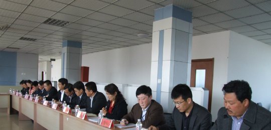 乳山市人力资源和社会保障局的内设机构