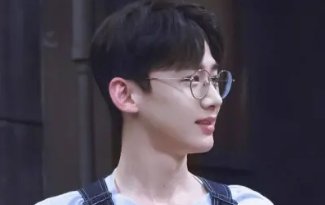 李现晒与白敬亭自拍合照 《麻花特开心》节目暂停播出，原因是什么？