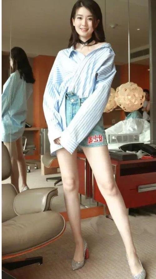 乔欣晒鲜花蛋糕祝粉丝520快乐，乔欣有对象了吗？