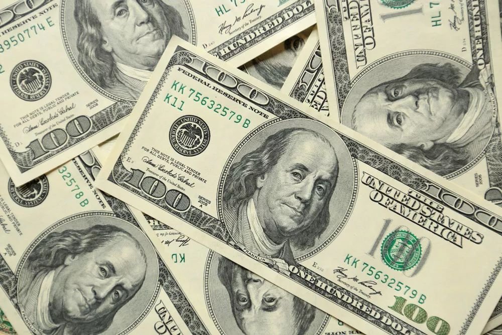 美国普通夫妇“当了4天亿万富翁”，为何他们仅仅当了4天的富翁？