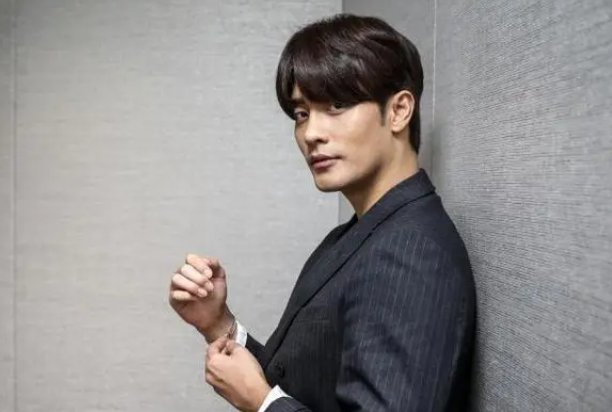 韩国演员成勋为什么那么穷