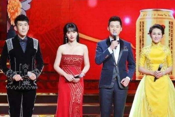 辽宁卫视春节联欢晚会中于洋主持了几年？