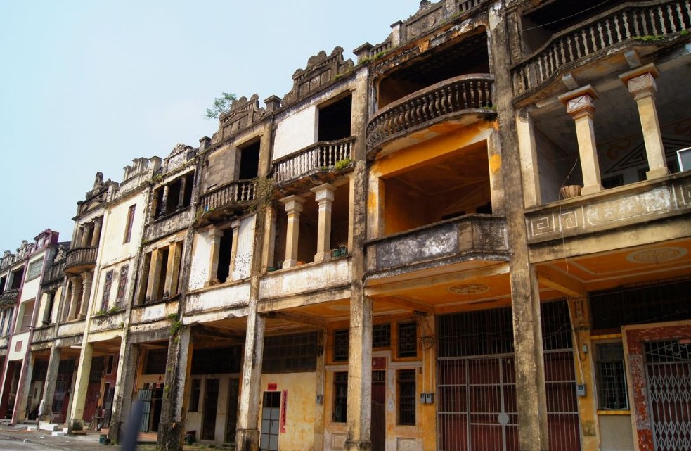 电影《让子弹飞》中的鹅城在哪里?