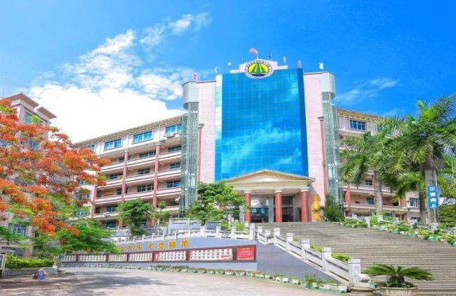 高州中学2023年中考分数线是多少呢？