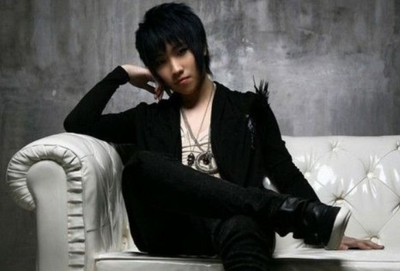 有一首歌里的歌词是“是我想得太多对自己没把握”是什么歌