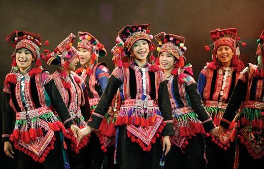 云南的歌会是谁写的？