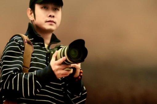 《任我是三千年的成长，人世间中流浪。》求歌名。