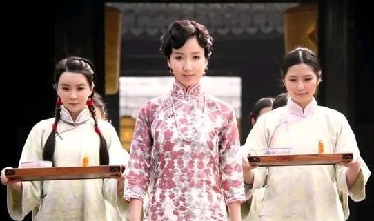 采薇是哪本书里的人物？