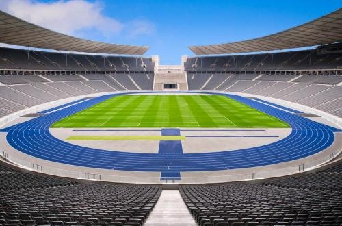 足球的场地大小尺寸，大小禁区的尺寸和功能？