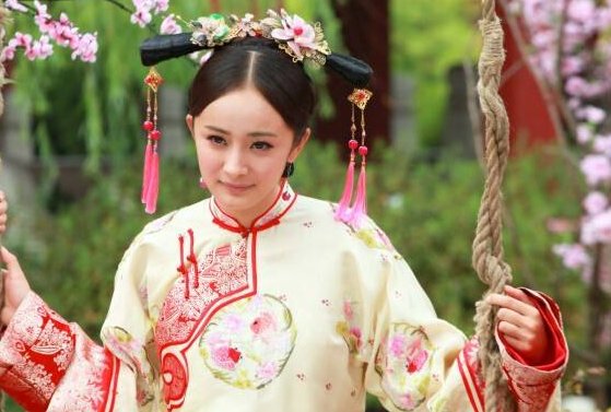 宫锁心玉中良妃是不是在大结局时或之前回现代，康熙怎么死的，良妃怎么发现晴川也是现代人。