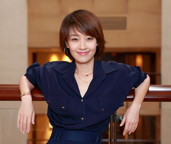 莫小齐曾被男友限制人生自由，娱乐圈还有哪些女星曾遭遇渣男？