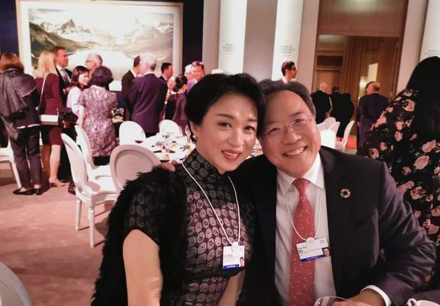 金星连发三条微博质问江苏卫视，她到底有多刚？