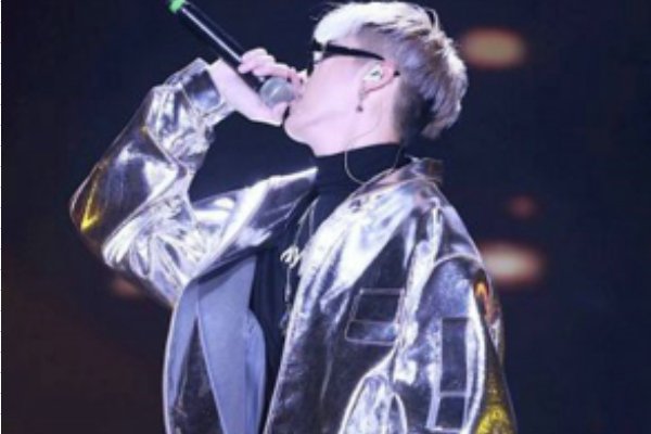 求快手很火的《下山》的歌词?