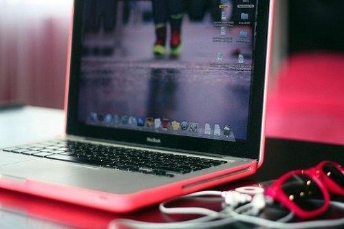 u盘插在电脑上不显示盘符怎么办？