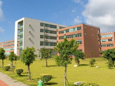 吉林大学有专科专业吗？