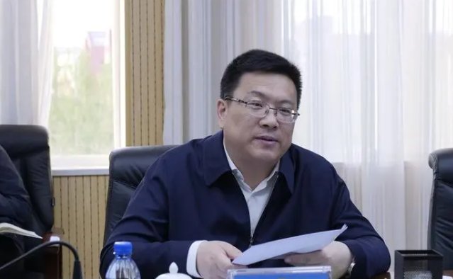 科尔沁徐天鹏简历