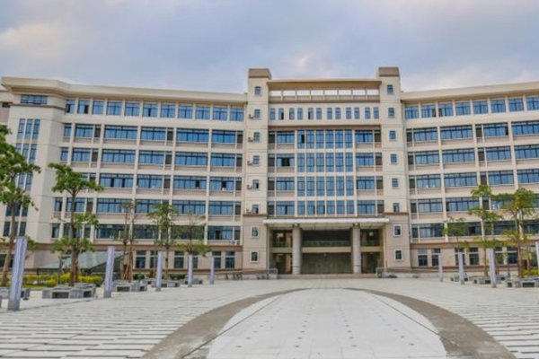 广州航海学院分数线及学费