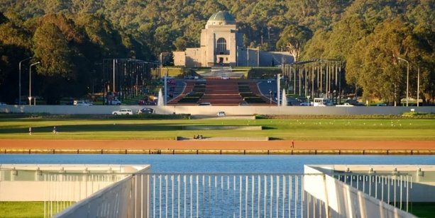 澳大利亚的首都的英文