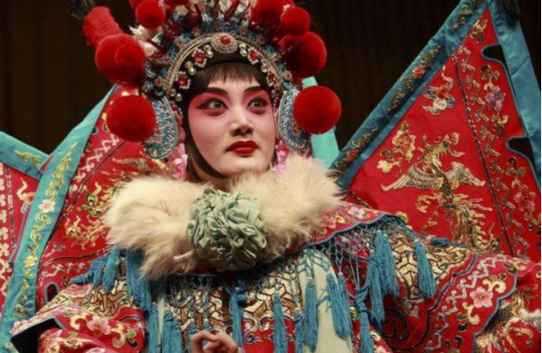 京剧《四进士》中的“四进士”是指什么?