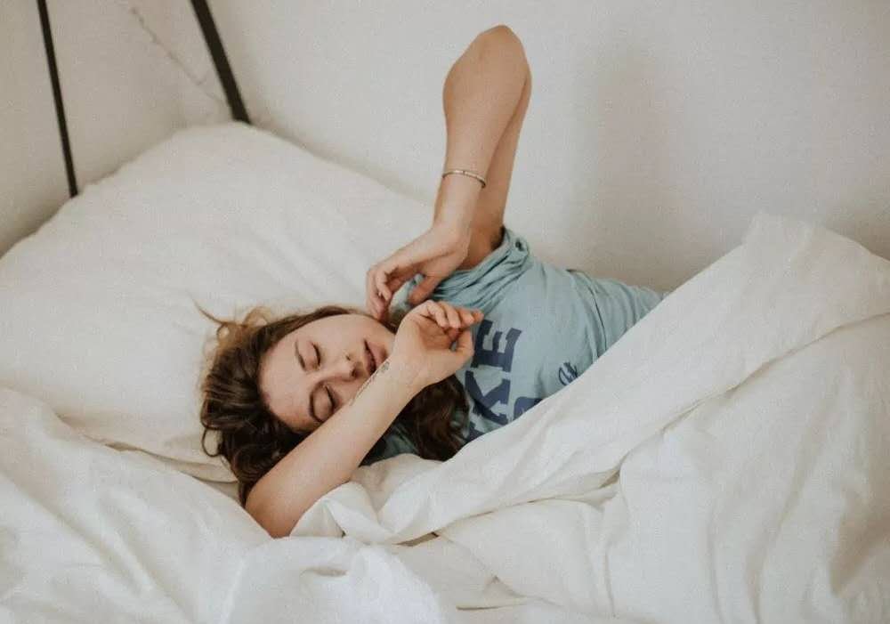 女朋友睡着后，男生会有什么举动呢？