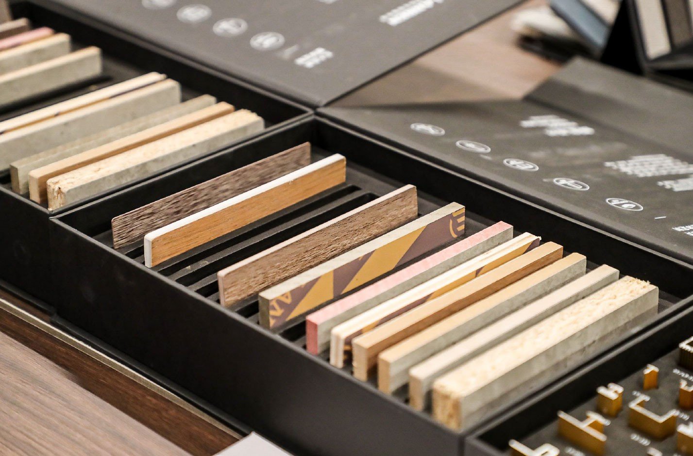 朗生板可以热弯吗?