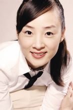 谁有郭妮的简介？越详细越好！最好付图片！还有把她写过的书列出来！