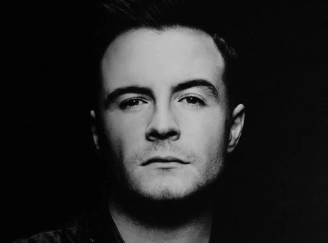 beautiful in white的中文翻译