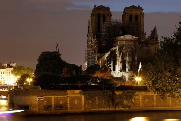 巴黎圣母院广场因铅颗粒含量过高关闭，什么原因会导致铅颗粒超标？