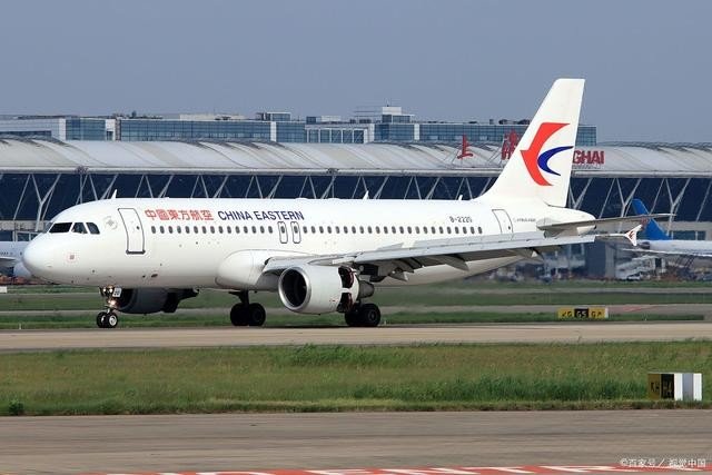 东方航空的客服热线是多少？