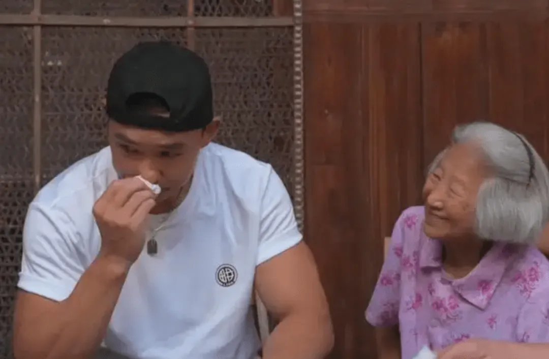 刘畊宏称想要用脚步丈量这个世界，“丈量世界”的方法有哪些？