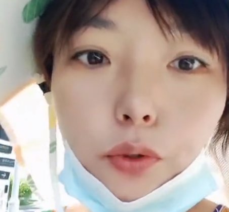 女子滞留三亚，得知机场有包食宿酒店火速前往，结果怎么样？