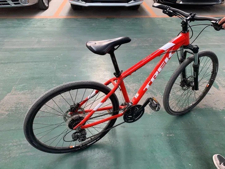 b0ntrager是什么牌子崔克山地车上用的轮胎是。