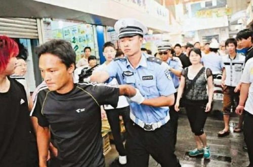 不再是侮辱尸体罪！两高中生奸杀教师案第三人将受审，嫌犯会被怎么判？