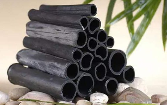 备长炭是什么啊 和活性炭，竹炭有什么区别 效果怎样 有没有人能详细的解答一下啊 谢谢哈