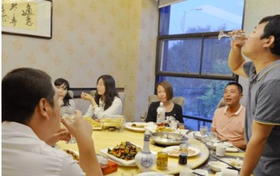 送朋友走叫践行还是送行