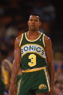 戴尔·埃利斯的介绍