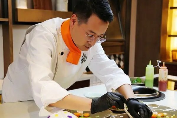 哪些厨师上了中国十大名厨师排名榜？