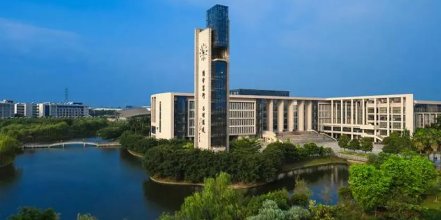 广东外语外贸大学几个校区