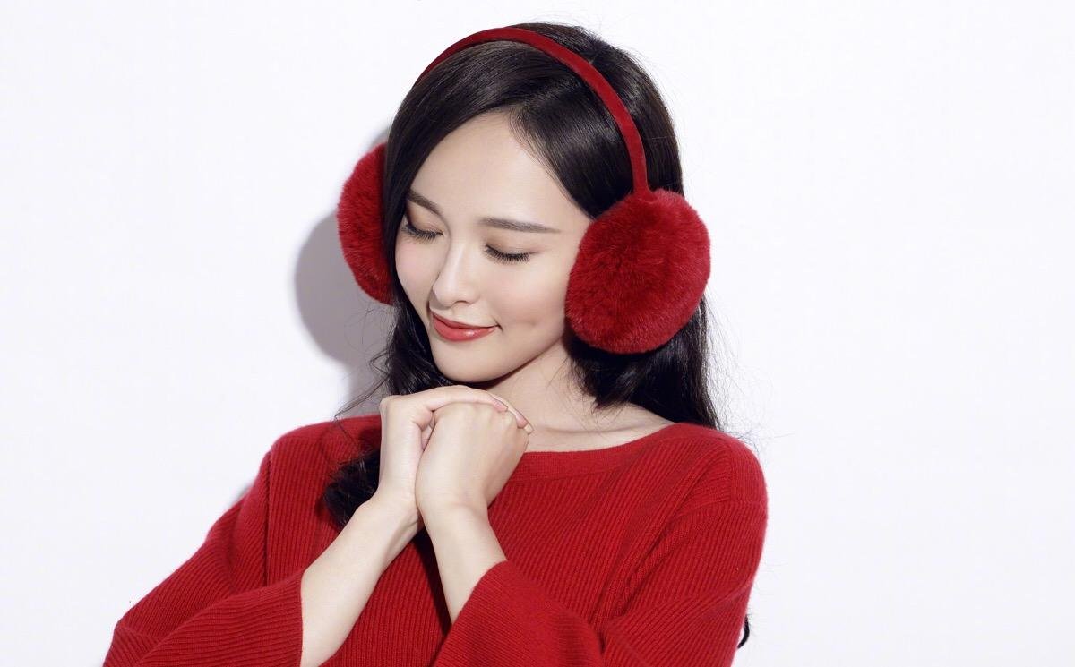 唐嫣被压了15年的剧开播了，那个没有滤镜的年代，唐嫣的颜值抗打吗？