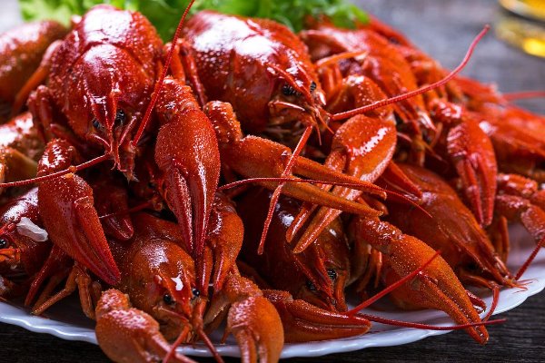 4斤小龙虾够几个人吃