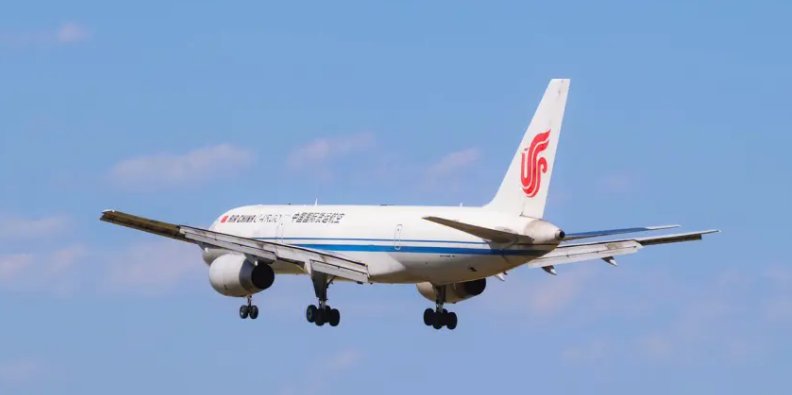 北京到莫斯科的飞机几个小时到达？