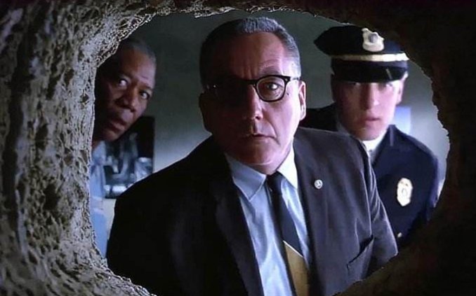 《肖申克的救赎》讲的什么故事?