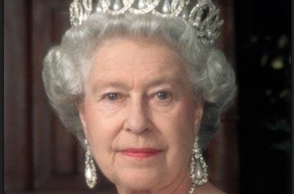 伊丽莎白二世和伊丽莎白一世的关系是什么？