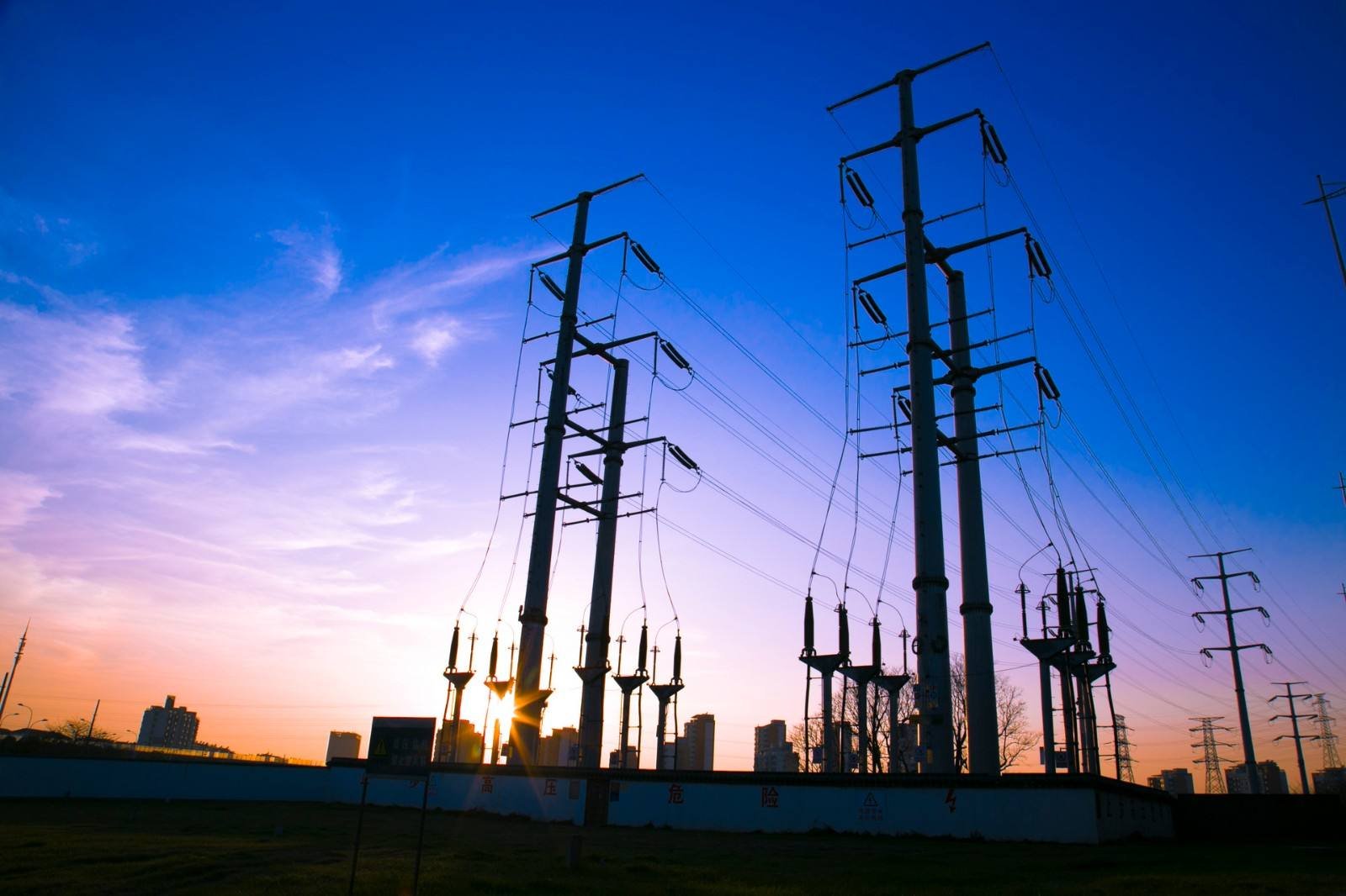 今冬明春湖南省电力供应形势紧张，你觉得该如何解决这一问题？