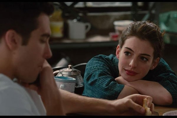 安妮·海瑟薇的《爱情与灵药》有多少尺度？