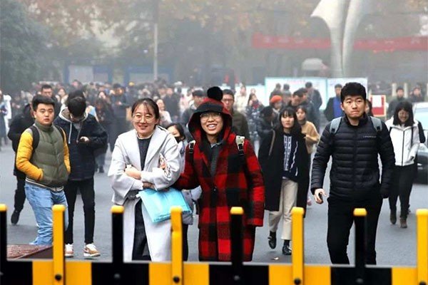 国考公务员基层工作最低年限指的是什么